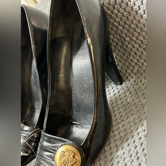 Gucci Black Patent Leather Heels - Picture 4 of 13